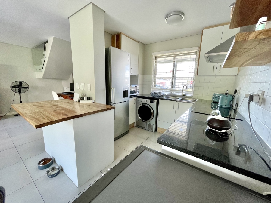 2 Bedroom Property for Sale in Hoog En Droog Western Cape